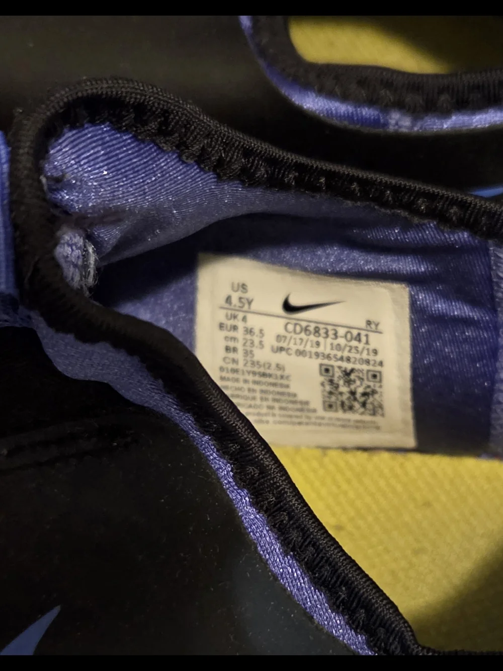 Nike Flexrunner Sneakers Black And Blue Size 4.5y